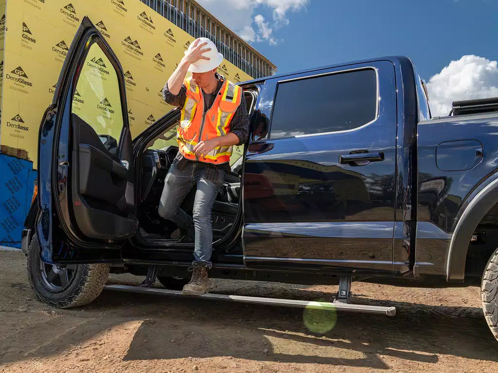 AMP Research 2015-2018 Ford F150 & Raptor All Cabs PowerStep Plug N Play - Black