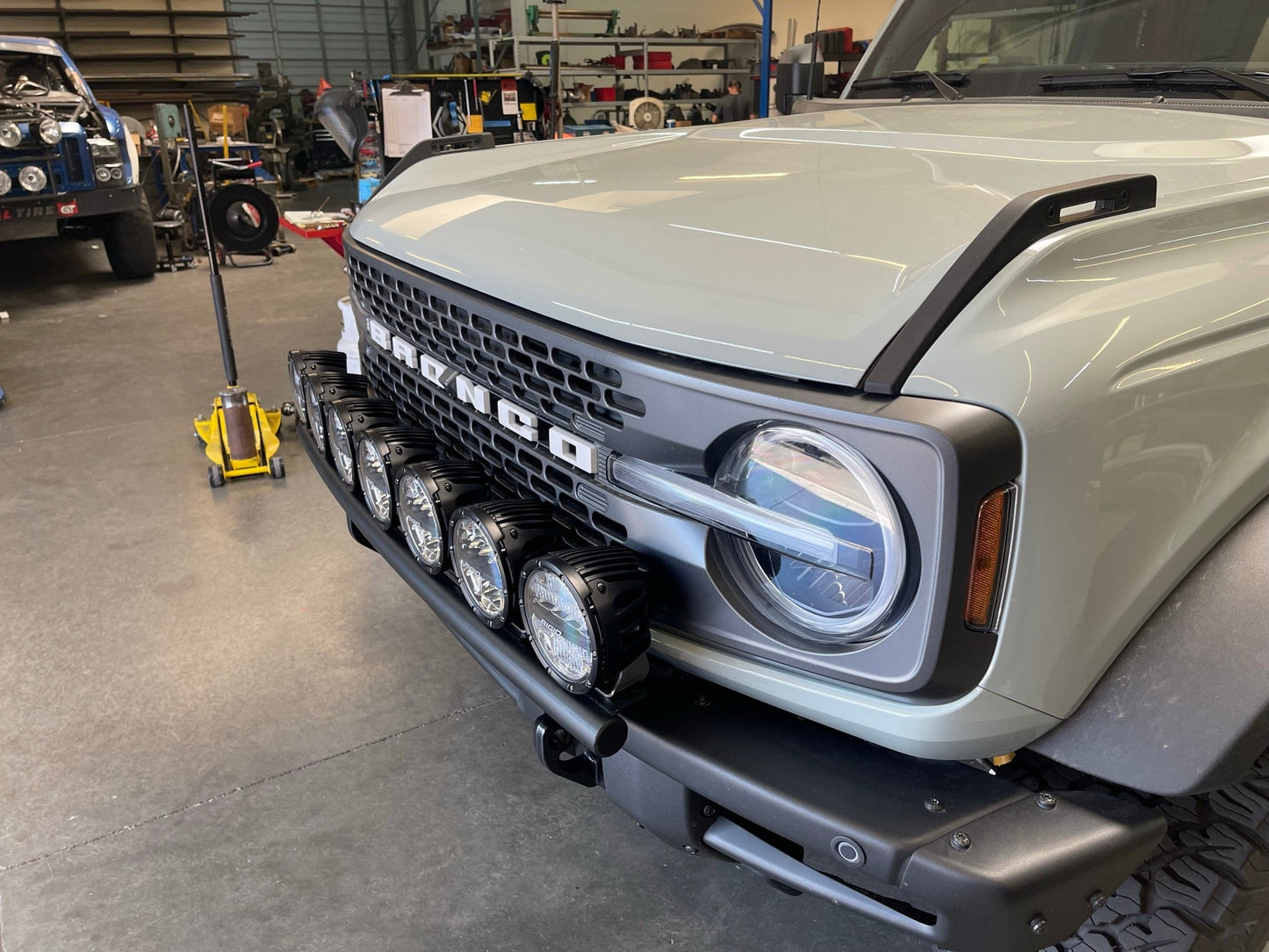 2022 Bronco Raptor Front Light Mount Kit - Use Any Light