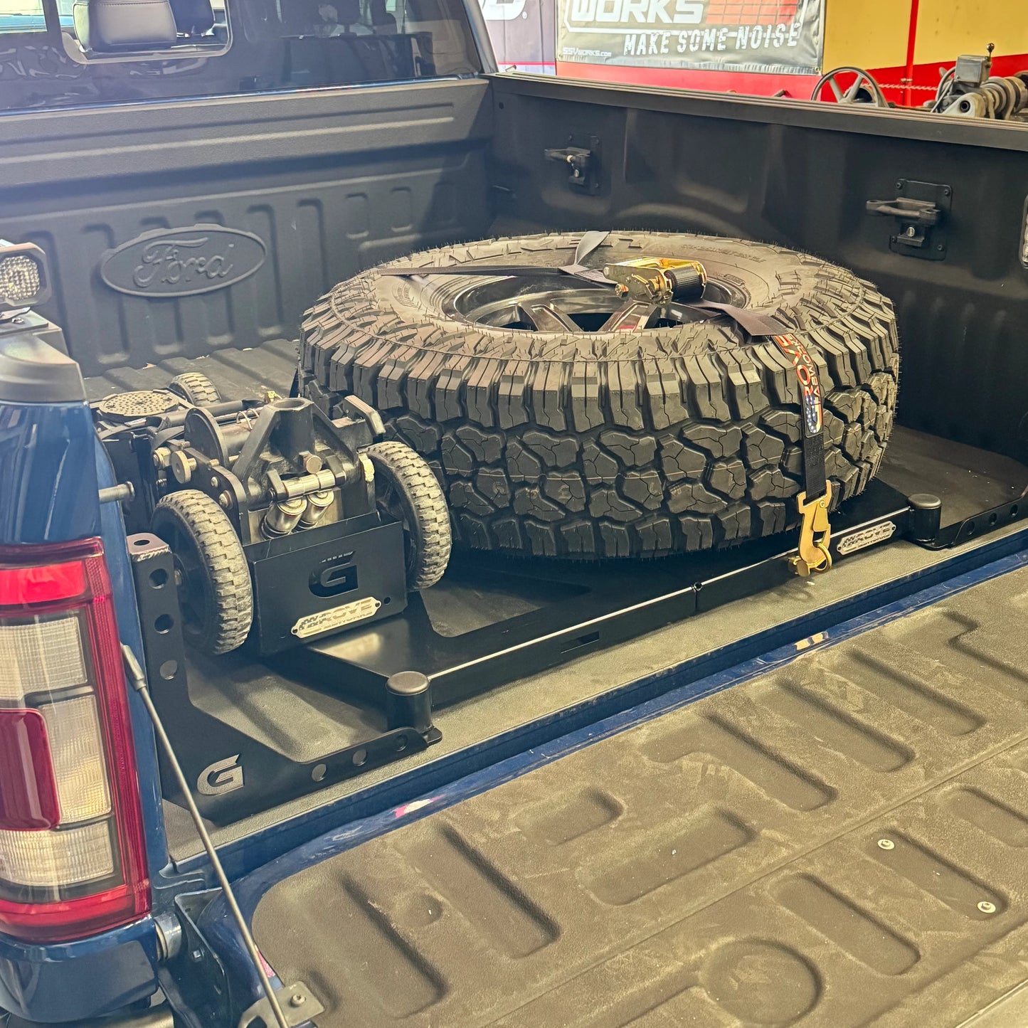2017-2026 Ford Raptor Rear Horizontal Tire Carrier