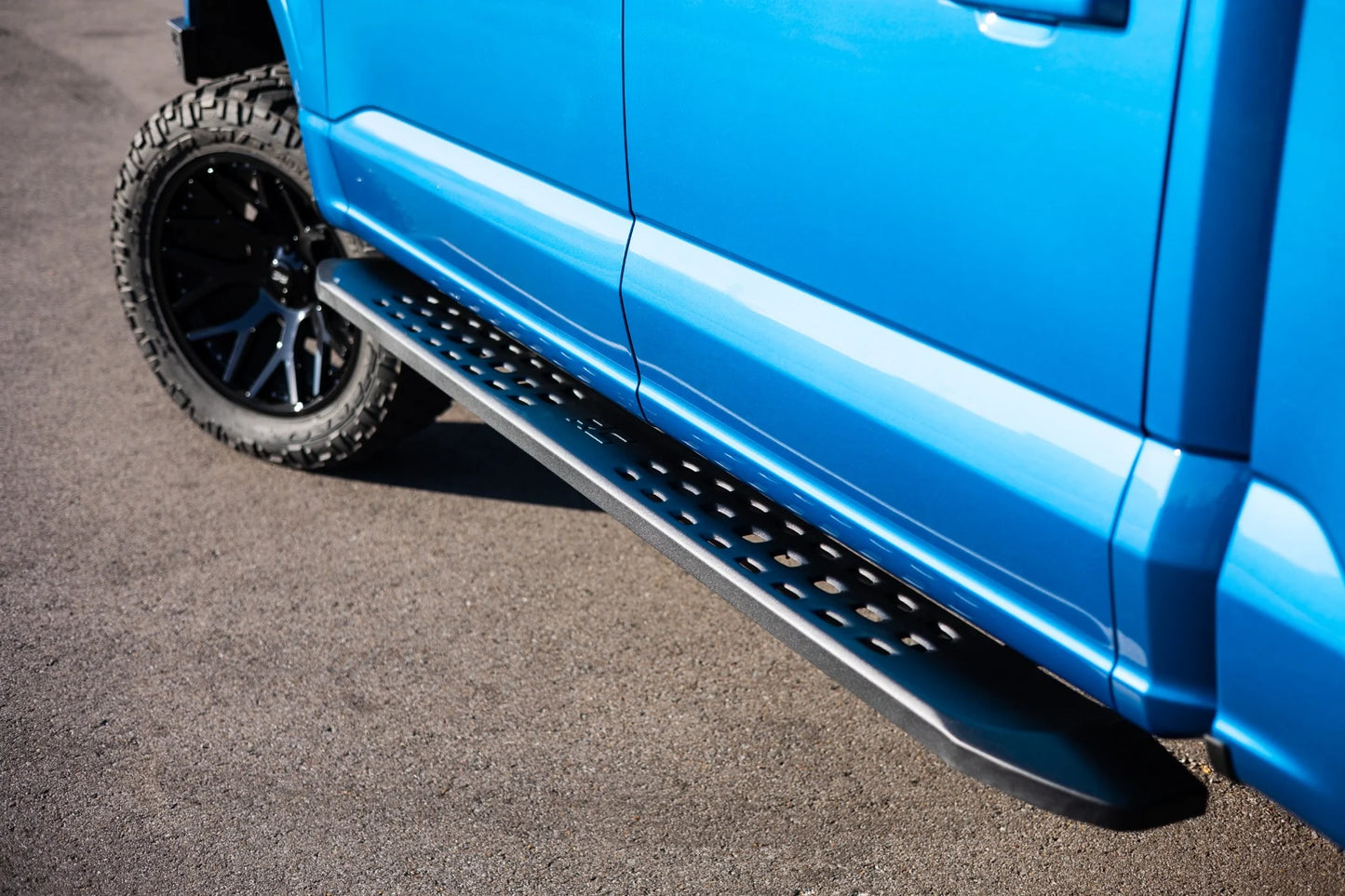 Rough Country 2017-2025 Ford Raptor RPT2 Running Boards