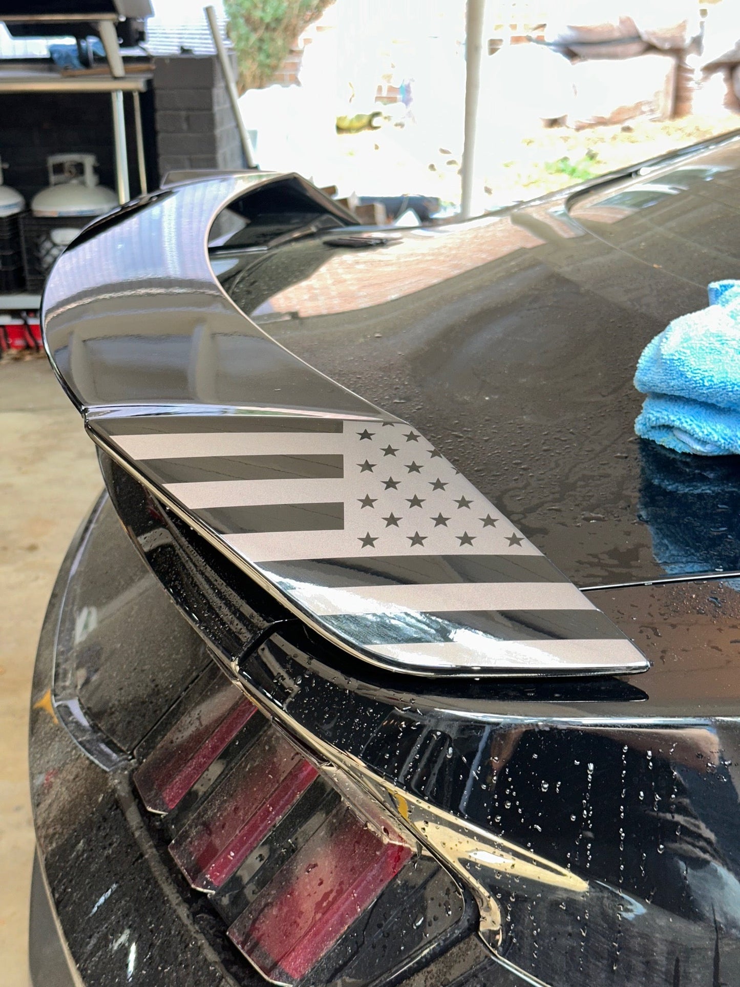 Spoiler Side Accent American Flag Vinyl Overlay (2024+ Mustang)