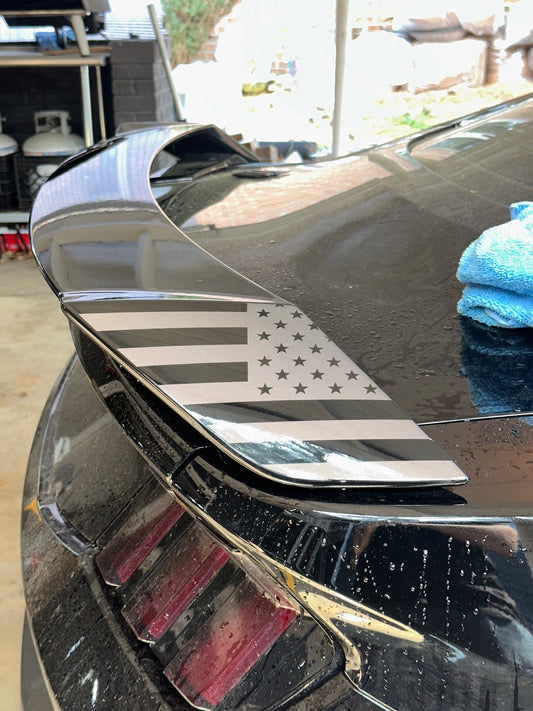 Spoiler Side Accent American Flag Vinyl Overlay (2024+ Mustang)