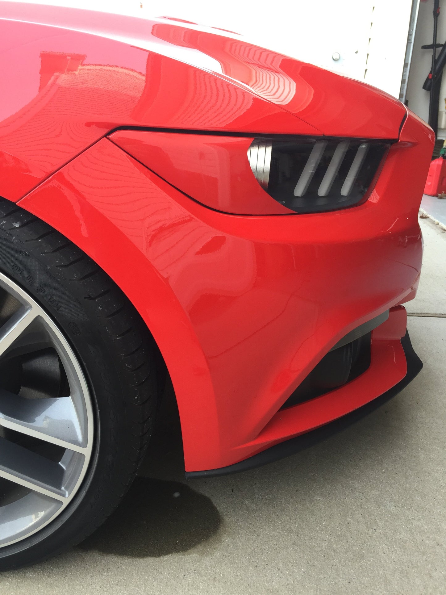 Headlight Amber Corner Vinyl Black Out (2015-2017 MUSTANG, 2016-2020 GT350 & 2020-2022 GT500)