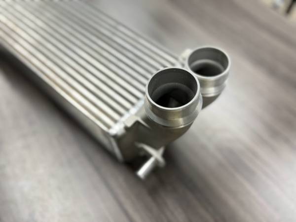 Whipple 2022-2024 Ford Bronco Raptor 3.0L Mega Cooler (50-State Legal)