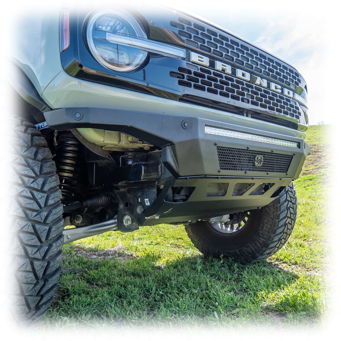 TURN Hyperlyte Front Bumper & Skid Plate for Ford Bronco