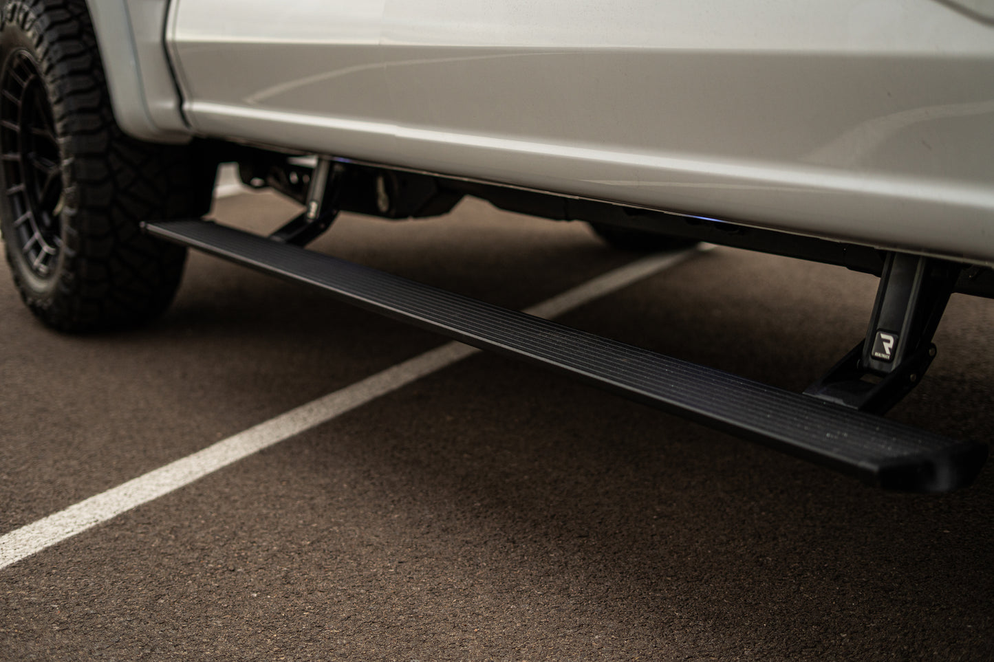 AMP Research 21-25 Ford F150/Raptor PowerStep Plug N Play - Black