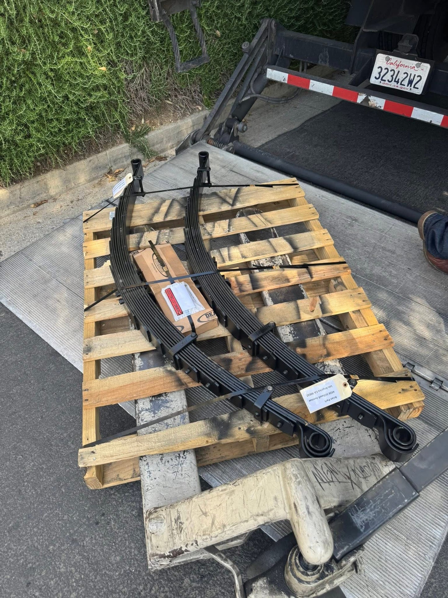 Deaver Leaf Spring Kit - Gen 1 Ford Raptor (2010-2014)