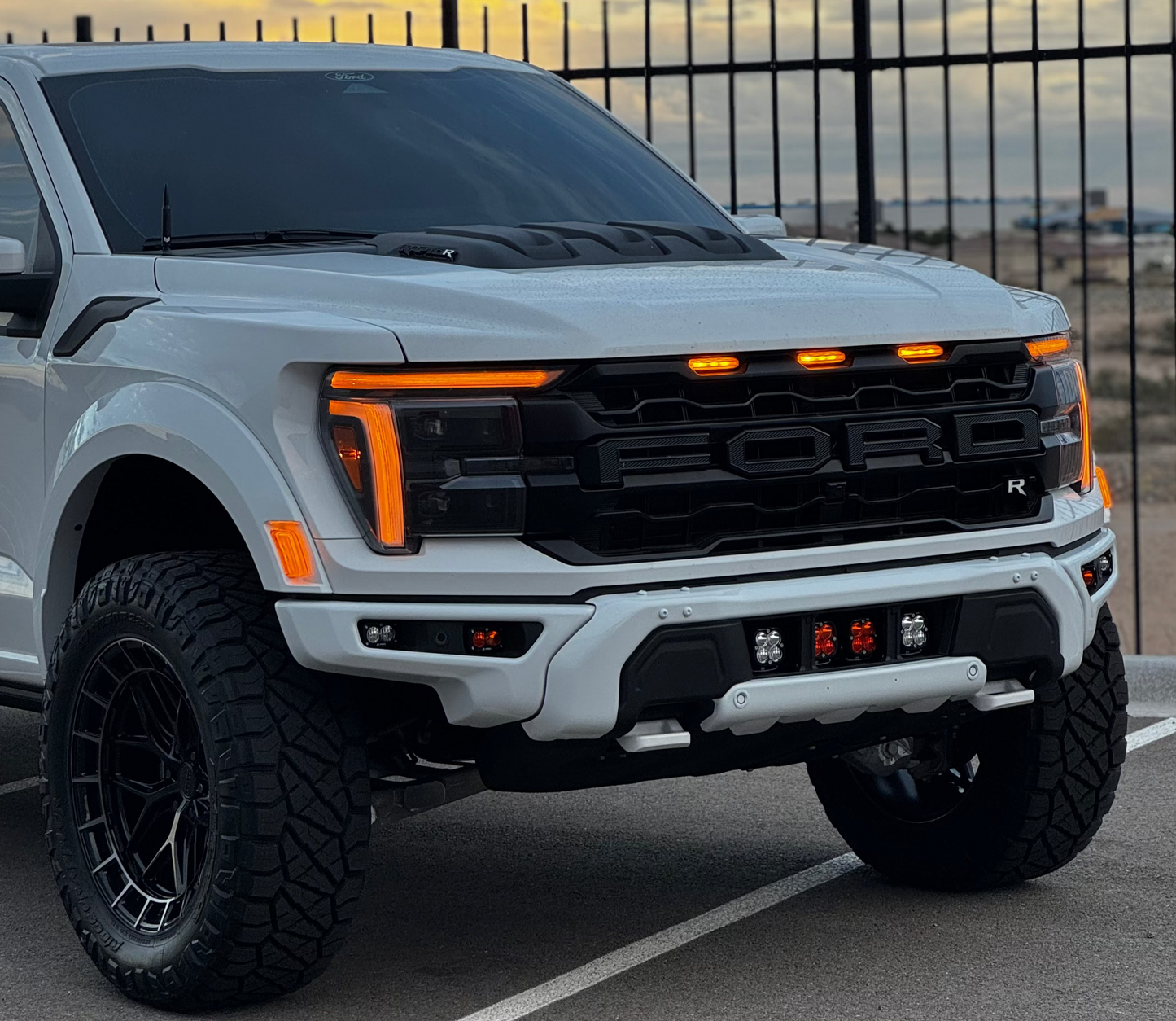 2023-2025 Ford Raptor/R Center Fog Light Kit - Baja Designs Lighting