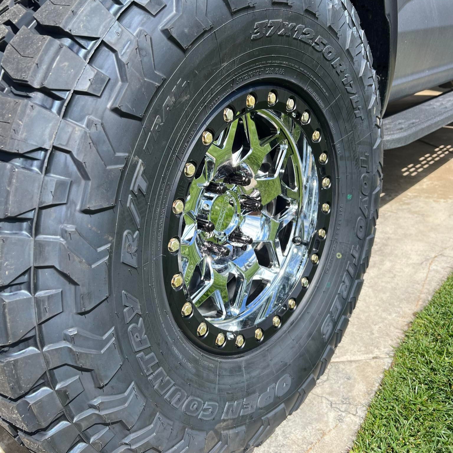 Mazzulla Enzo Forged Beadlock / 17x9 - 2010-2026 Ford Raptor Spec
