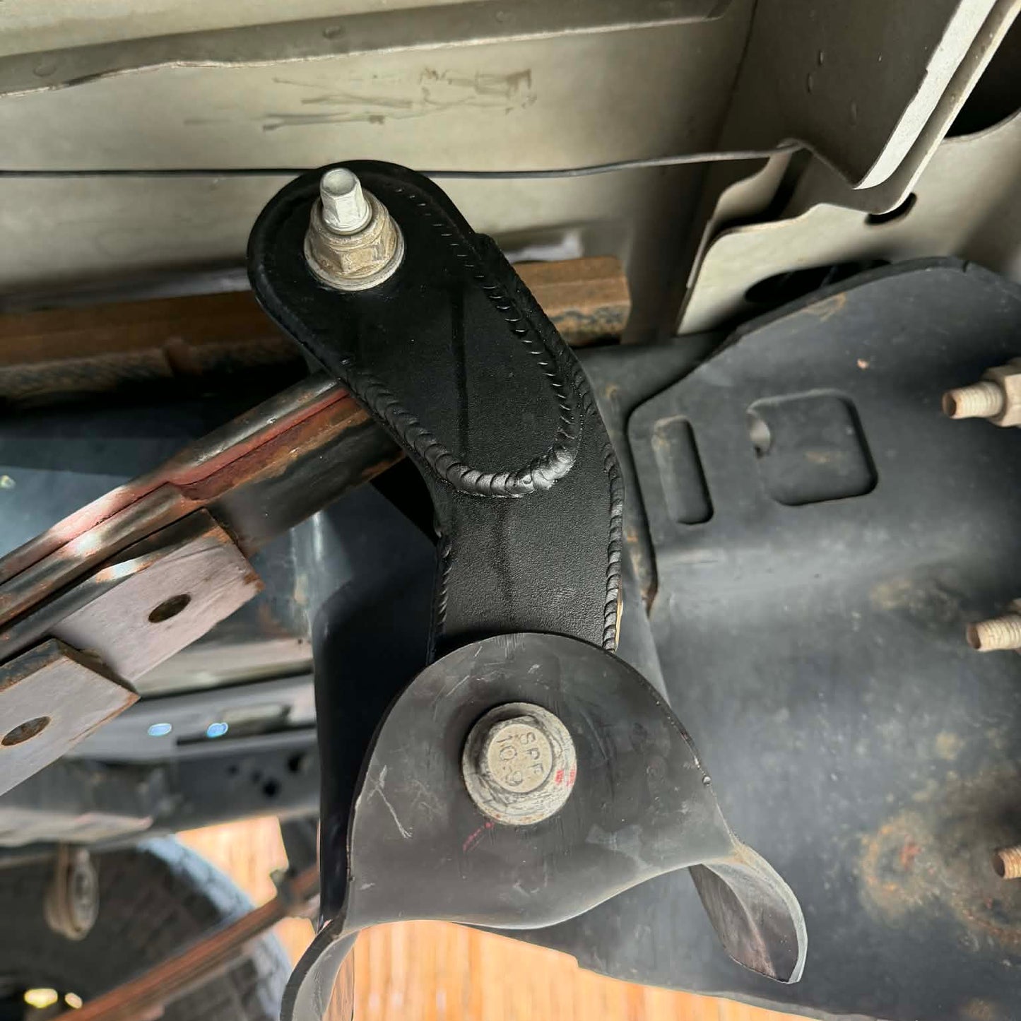 Gen 1 Ford Raptor Shackles by Foutz Motorsports - MIG Welded