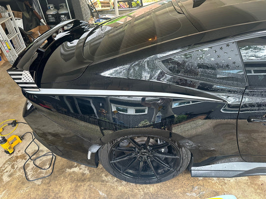 Rear Quarter Spear Graphic (2024+ Mustang)